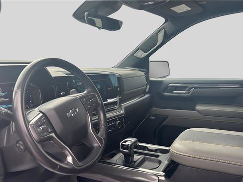 Used 2023 Chevrolet Silverado 1500 ZR2 w/ Technology Package image 17