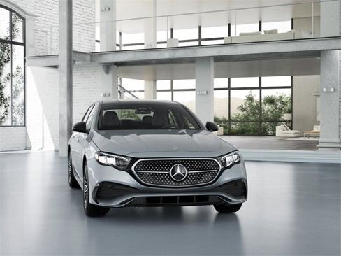 New 2026 Mercedes-Benz E 350 4MATIC Sedan image 8