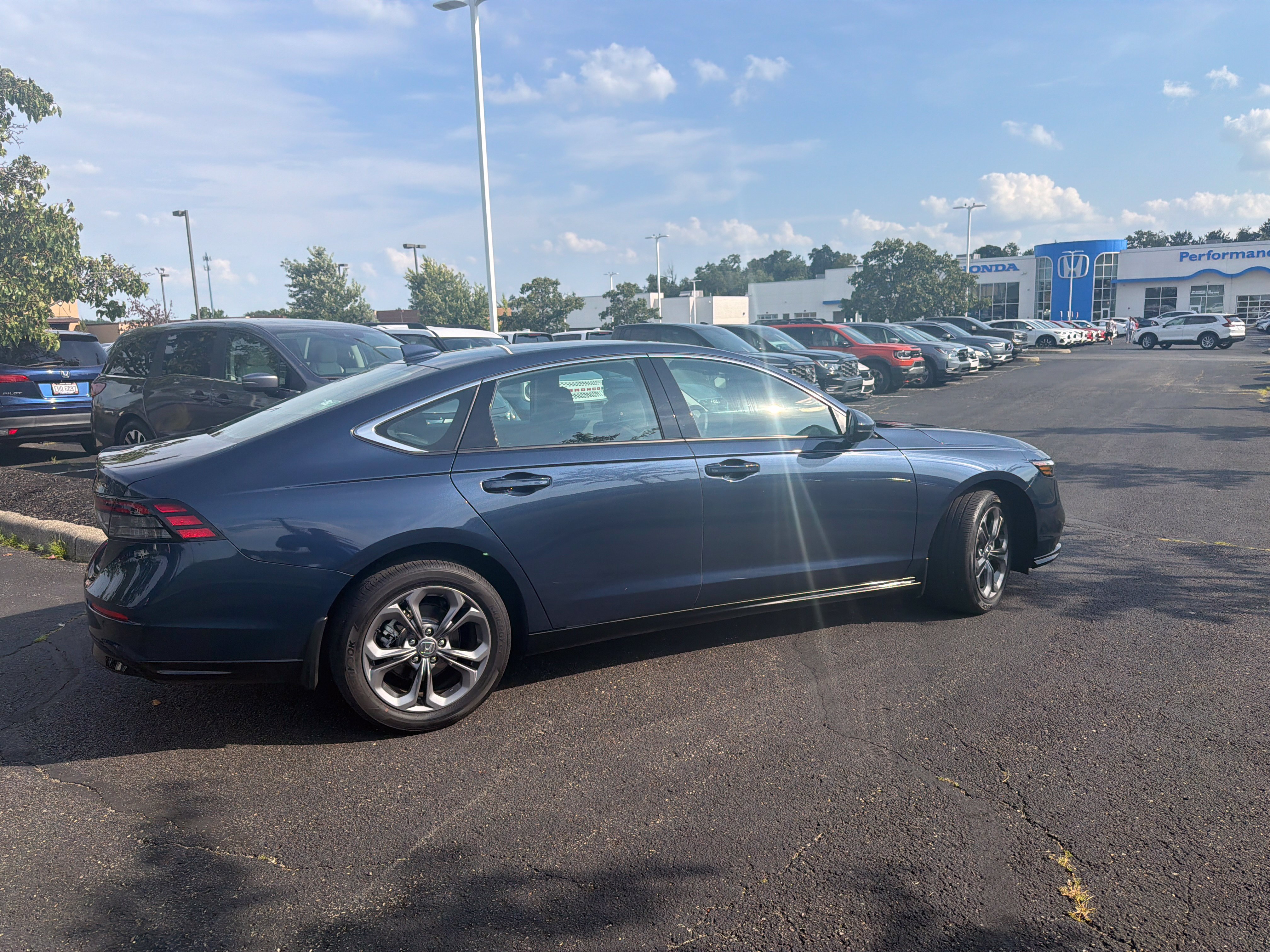 Used 2025 Honda Accord EX-L image 15