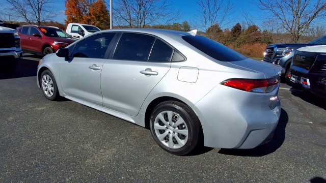Used 2026 Toyota Corolla LE FWD image 6