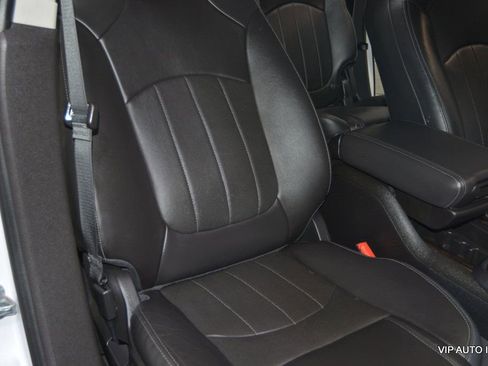 Used 2016 GMC Acadia Denali AWD/4WD image 16