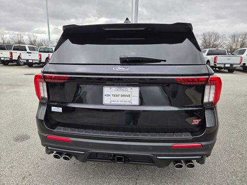 New 2026 Ford Explorer ST w/ Sun And Sound Package image 9