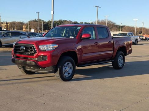 Used 2023 Toyota Tacoma SR image 9