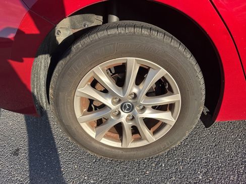 Used 2016 MAZDA MAZDA3 i Sport w/ Preferred Equipment Package image 11