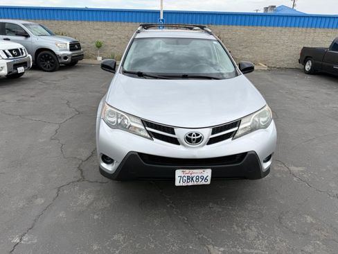 Used 2014 Toyota RAV4 LE FWD image 2