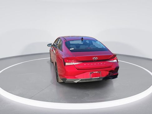 Used 2023 Hyundai Elantra SEL image 8