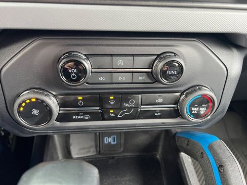 Used 2023 Ford Bronco Black Diamond image 19