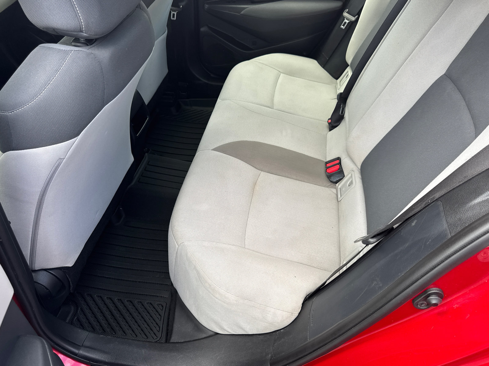 Used 2021 Toyota Corolla LE FWD image 21