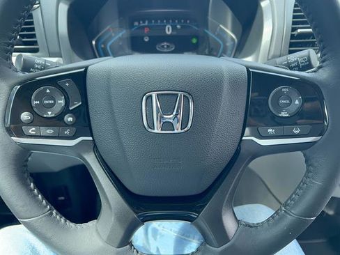 Used 2023 Honda Odyssey Touring image 23