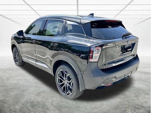 New 2026 Nissan Kicks SR FWD image 8