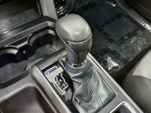 Used 2021 Toyota Tacoma TRD Sport AWD/4WD image 18