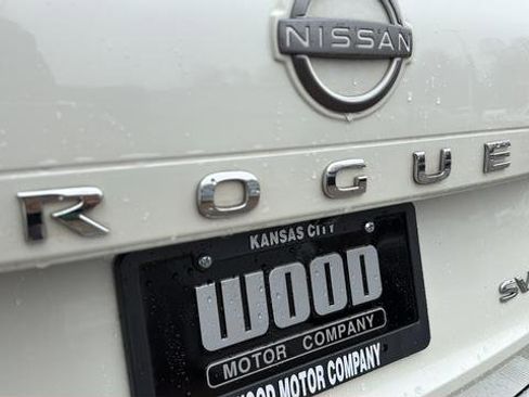 Used 2023 Nissan Rogue SV AWD/4WD image 24