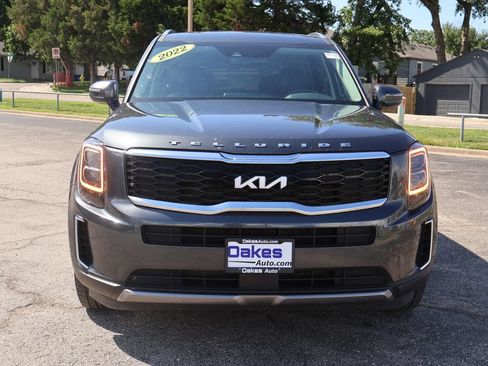 Certified 2022 Kia Telluride EX w/ EX Premium Package AWD/4WD image 2