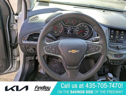 Used 2019 Chevrolet Cruze LT w/ Sun And Sound Package FWD image 18