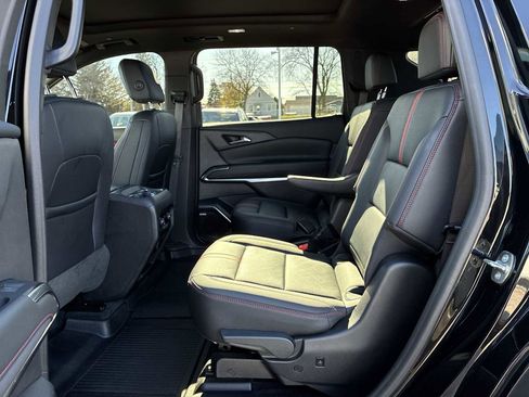 Used 2024 Chevrolet Traverse RS image 26