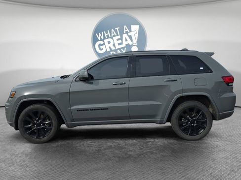 Used 2021 Jeep Grand Cherokee Laredo X AWD/4WD image 7
