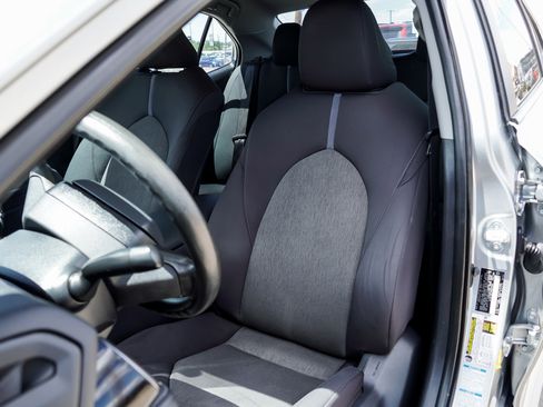 Certified 2022 Toyota Camry LE AWD/4WD image 16