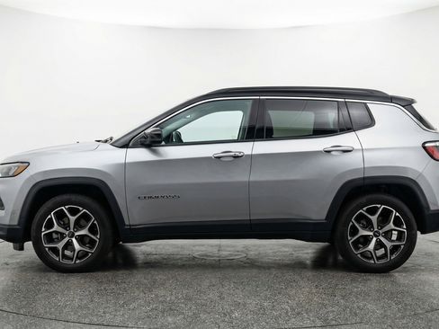 Used 2025 Jeep Compass Limited AWD/4WD image 5