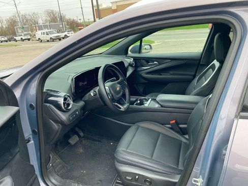 Used 2024 Chevrolet Blazer EV LT image 11