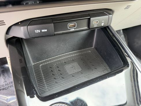 Used 2024 Kia Niro Wave w/ Wave Preserve Package FWD image 29