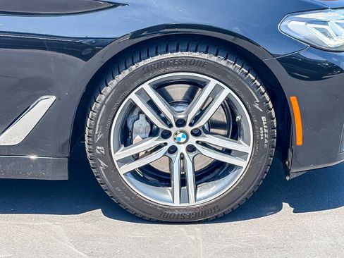 Used 2021 BMW 530i xDrive w/ Premium Package AWD/4WD image 9