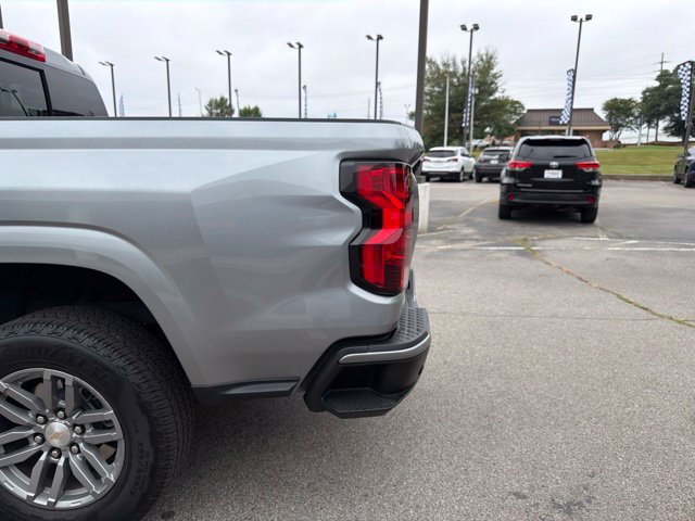 Used 2024 Chevrolet Colorado LT w/ LT Convenience Package II RWD image 18