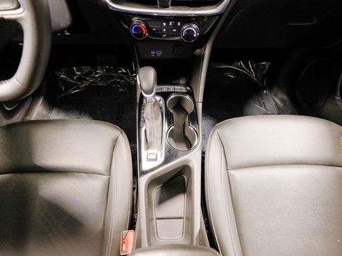 Used 2024 Buick Encore GX Sport Touring image 32