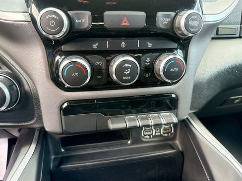 Used 2022 RAM 1500 Big Horn w/ Night Edition image 15