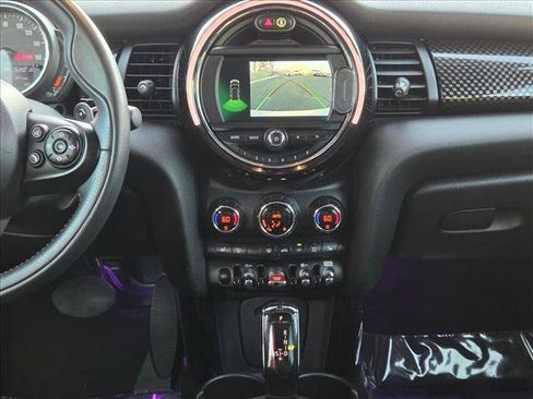 Used 2020 MINI Cooper S image 16