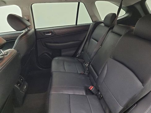 Used 2018 Subaru Outback 2.5i Limited AWD/4WD image 18