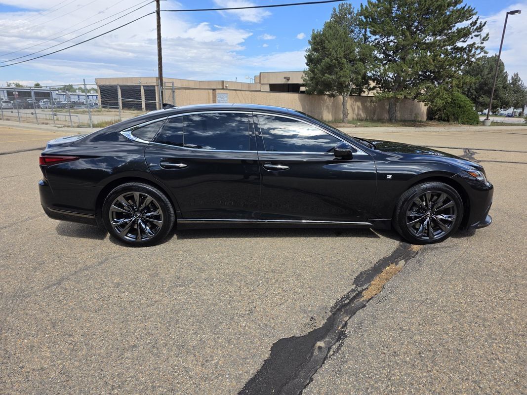 Used 2023 Lexus LS 500 F Sport w/ Accessory Package (Z1) AWD/4WD image 9