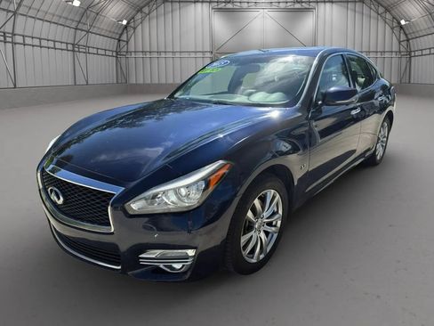 Used 2015 INFINITI Q70 3.7 RWD image 1