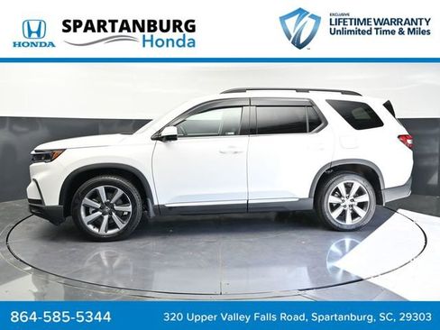Used 2025 Honda Pilot Elite image 1