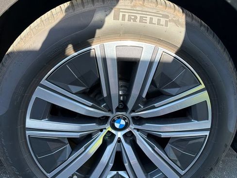 Used 2026 BMW i7 xDrive60 w/ Executive Package AWD/4WD image 8