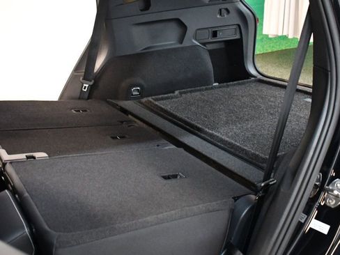 Used 2022 Volkswagen Tiguan SE R-Line image 71