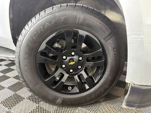 Used 2019 Chevrolet Suburban LT AWD/4WD image 42