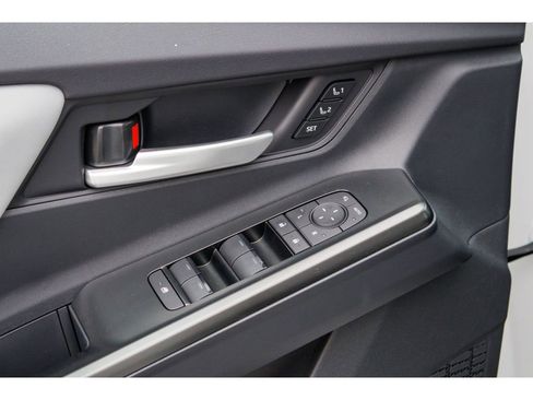 New 2026 Subaru Uncharted AWD image 19