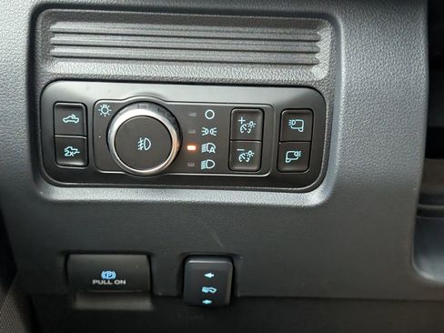 New 2026 Ford F250 Lariat w/ Black Appearance Package image 15