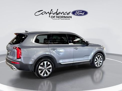 Used 2021 Kia Telluride S FWD image 9