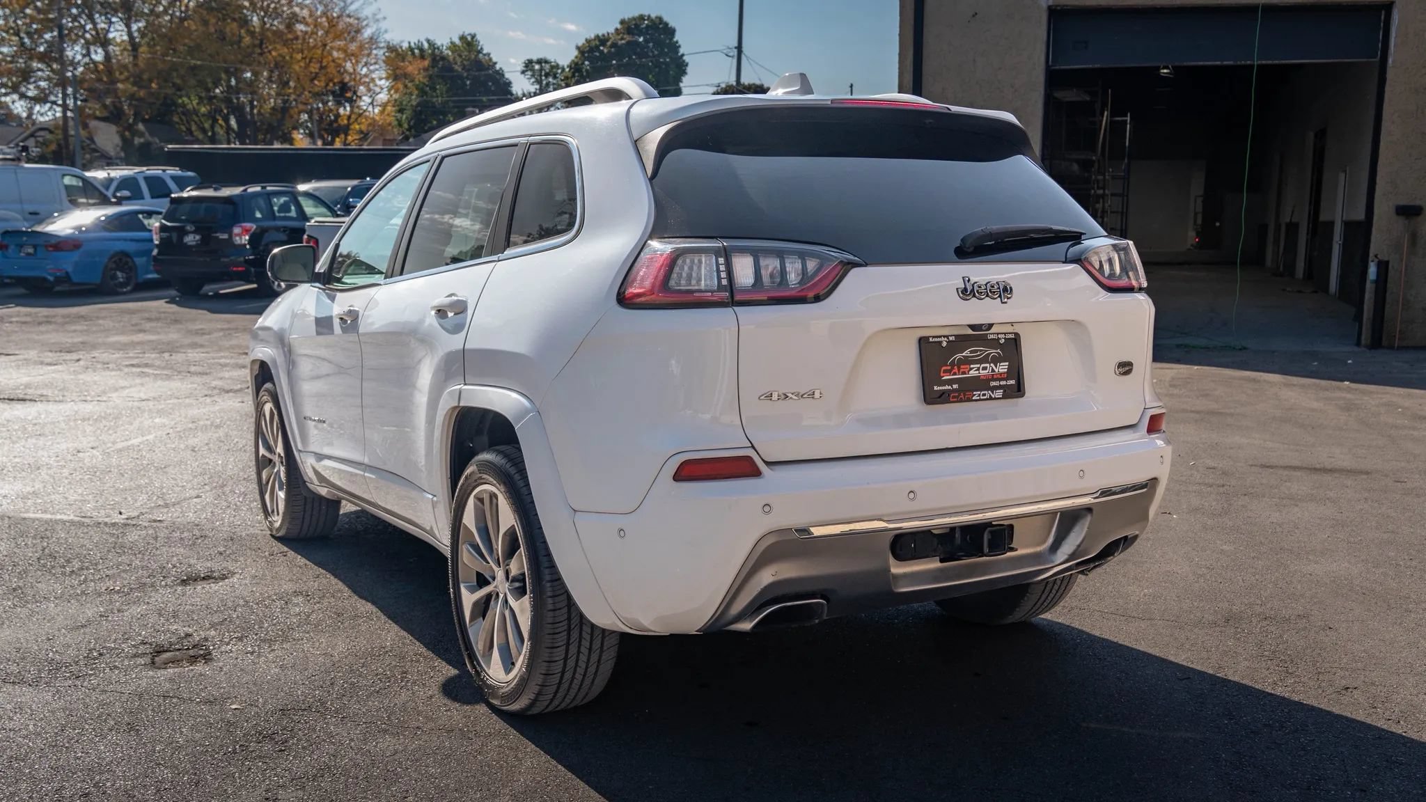 Used 2019 Jeep Cherokee Overland w/ Technology Group AWD/4WD image 8