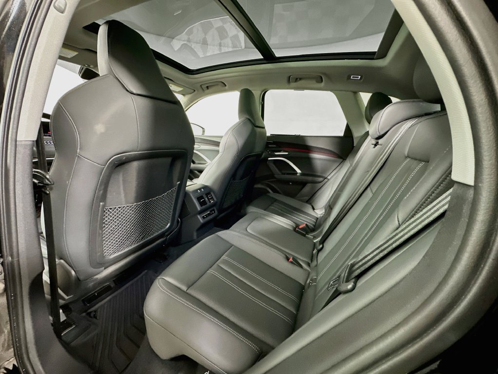 Used 2025 Audi Q5 Prestige AWD/4WD image 4