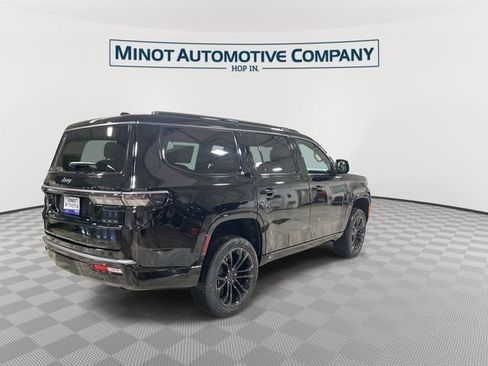 New 2026 Jeep Grand Wagoneer Summit AWD/4WD image 8