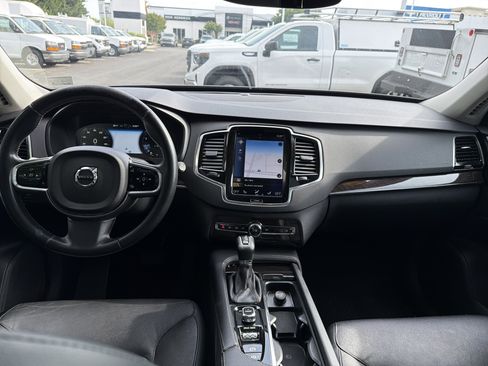 Used 2017 Volvo XC90 T5 Momentum w/ Vision Package image 29