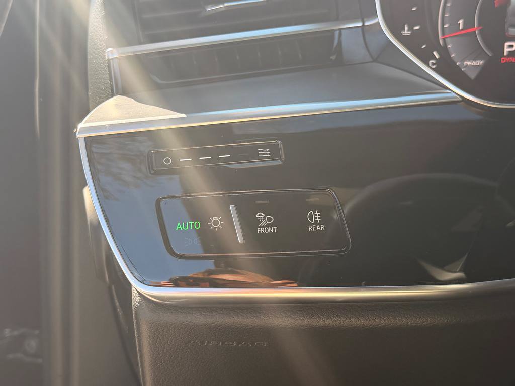 Used 2020 Audi A8 L 4.0T w/ Executive Package AWD/4WD image 18