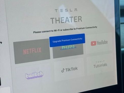 Used 2021 Tesla Model 3 Standard Range Plus image 48