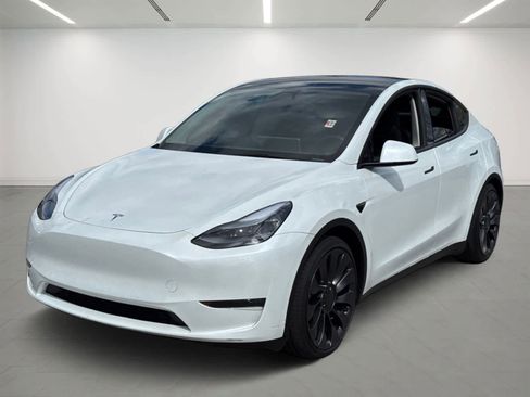 Used 2025 Tesla Model Y Performance AWD/4WD image 1