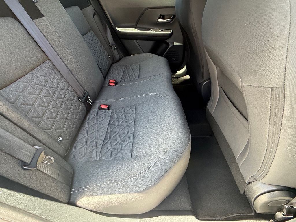 Used 2025 Nissan Kicks SV AWD/4WD image 11