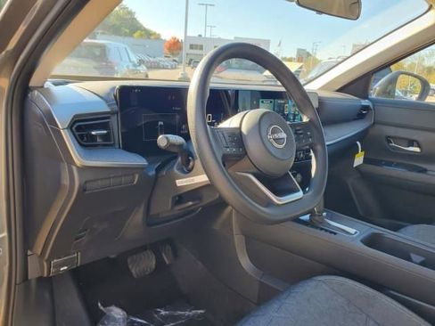 New 2026 Nissan Kicks SV image 10