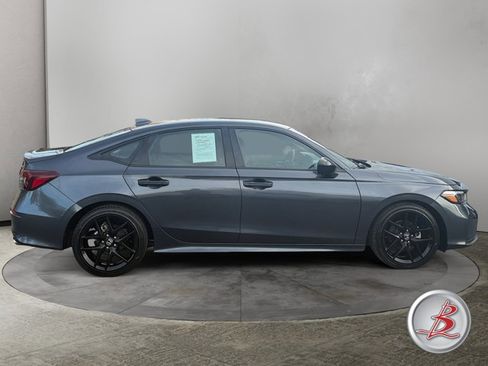 Used 2025 Honda Civic Sport image 8