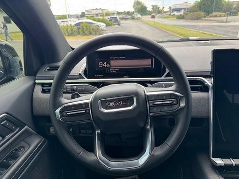 Certified 2026 GMC Sierra EV Elevation AWD/4WD image 18